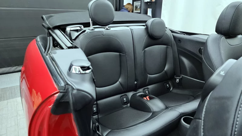 MINI Cooper Convertible