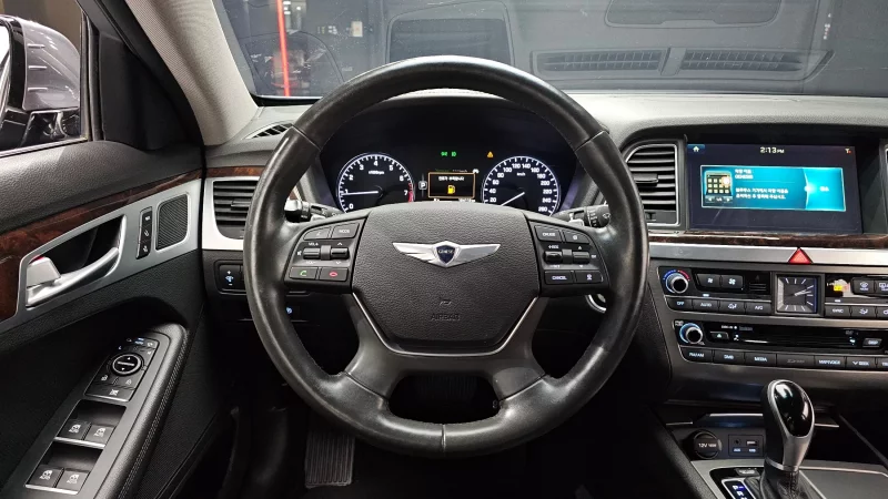 Hyundai Genesis