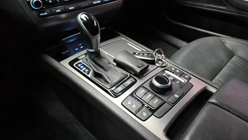 Hyundai Genesis