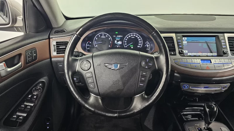 Hyundai Genesis