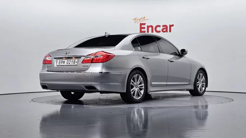 Hyundai Genesis