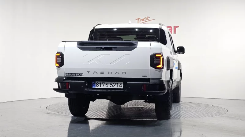 Kia Tasman
