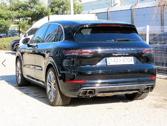 Porsche CAYENNE