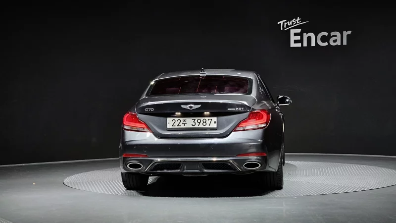 Genesis G70