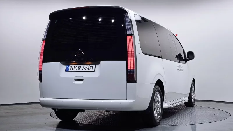 Hyundai Staria