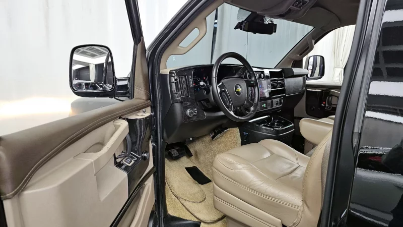 Chevrolet Express Van