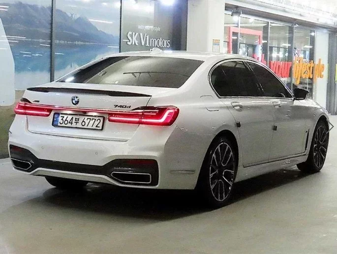 BMW 7-Series