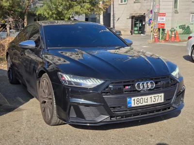 Audi S7
