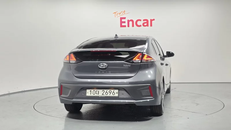 Hyundai Ioniq