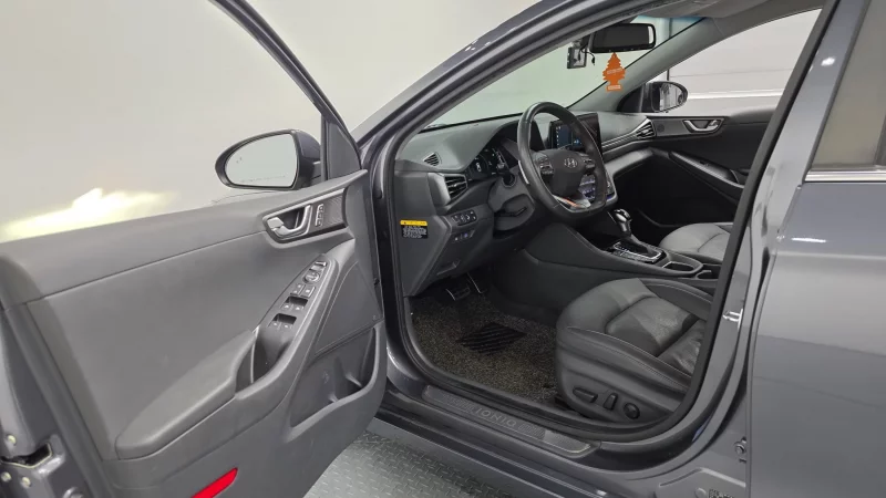 Hyundai Ioniq