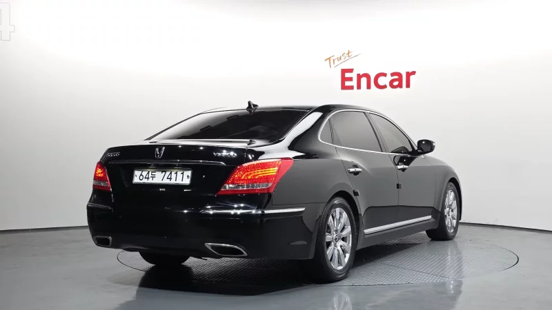 Hyundai Equus