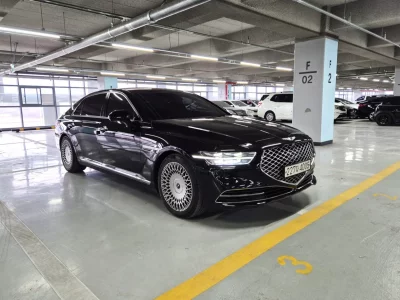 Genesis G90