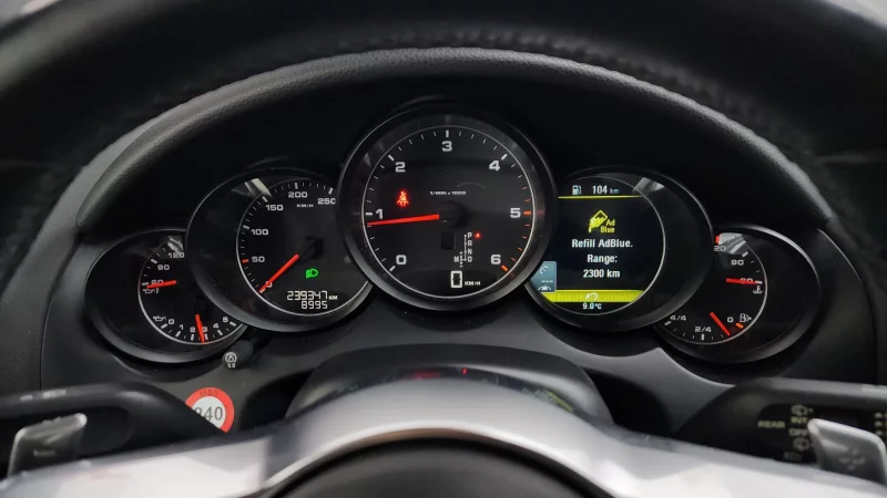 Porsche CAYENNE