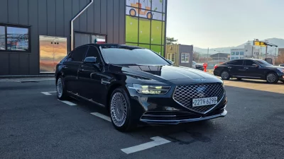 Genesis G90