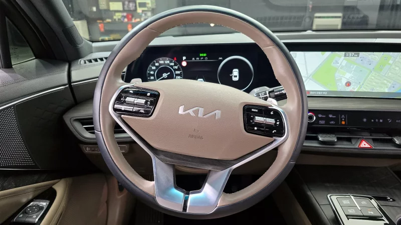 Kia K8