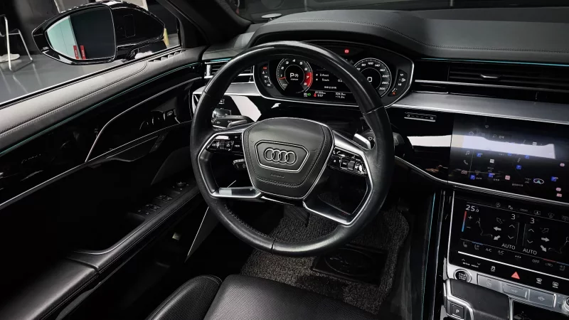 Audi A8