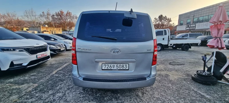 Hyundai Starex