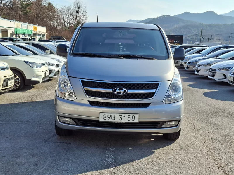 Hyundai Starex