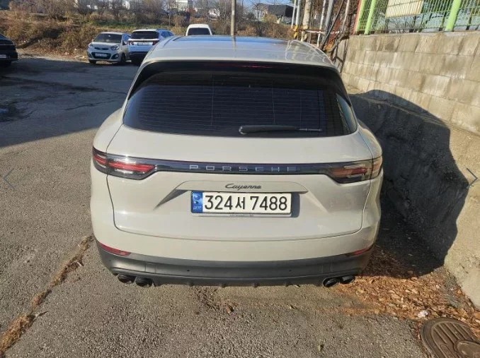 Porsche CAYENNE