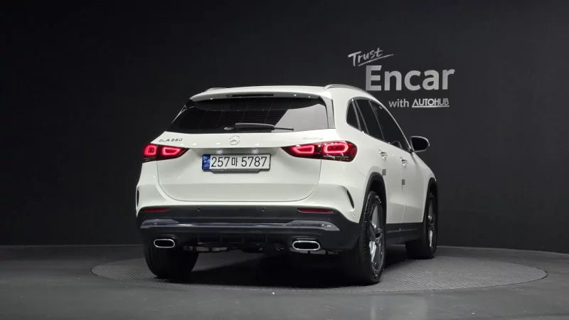 Mercedes-Benz GLA-Class
