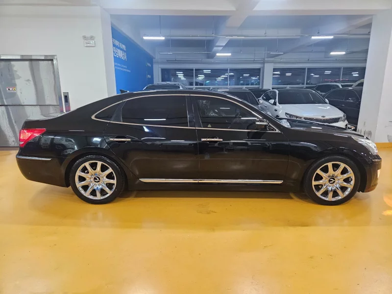Hyundai Equus