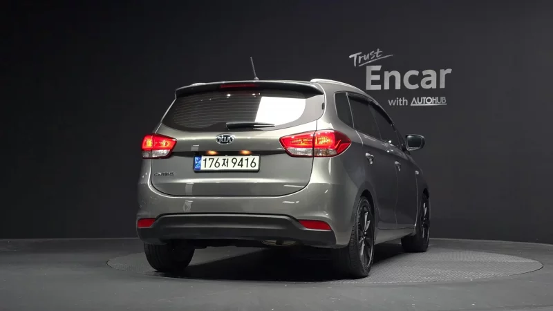 Kia Carens