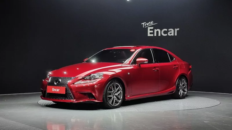 Lexus IS