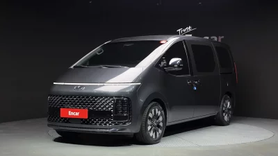 Hyundai Staria
