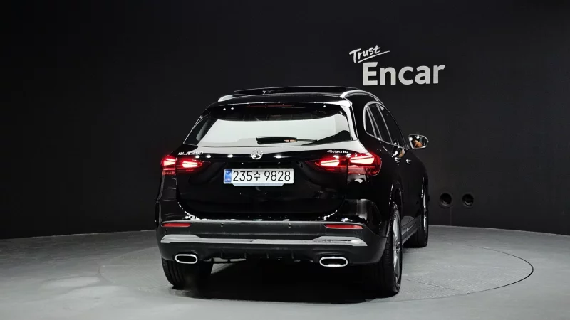 Mercedes-Benz GLA-Class