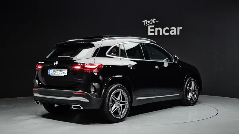 Mercedes-Benz GLA-Class