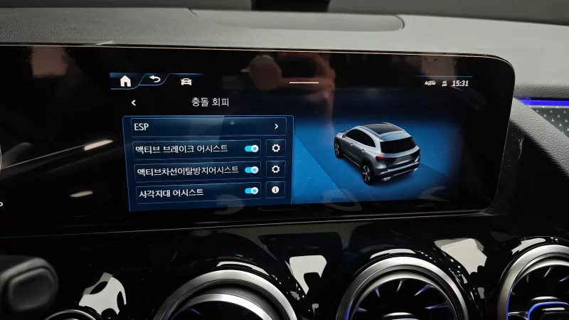 Mercedes-Benz GLA-Class