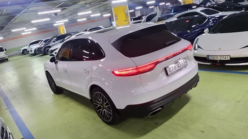 Porsche CAYENNE