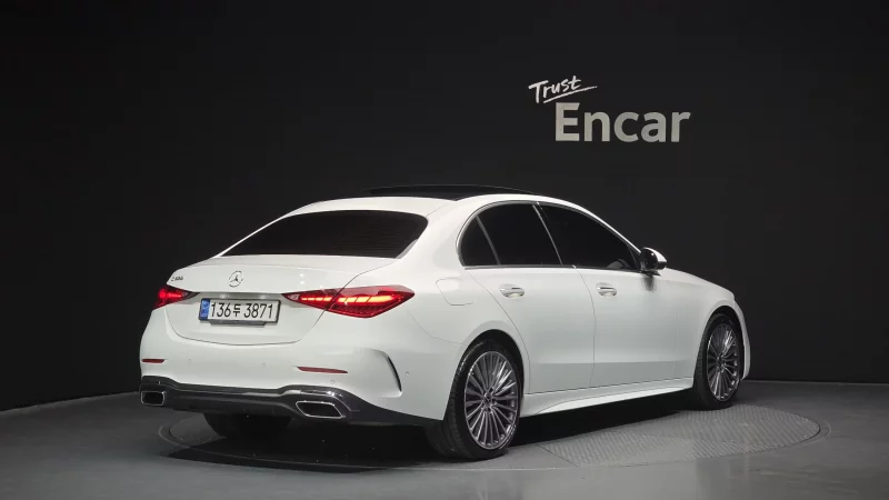 Mercedes-Benz C-Class