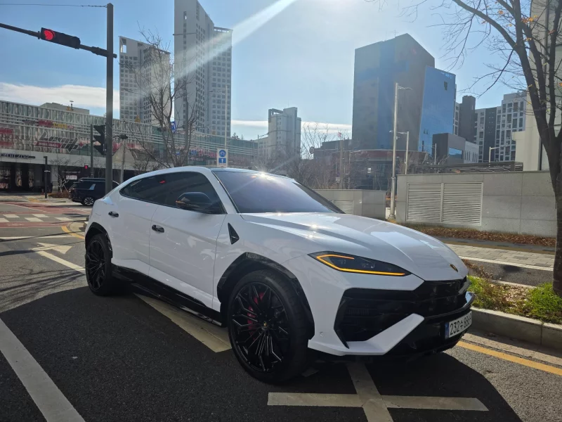 Lamborghini URUS