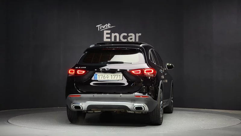 Mercedes-Benz GLA-Class