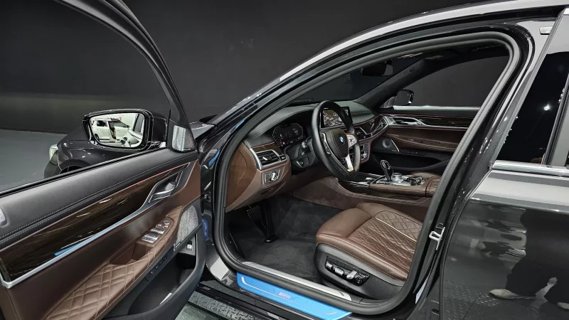 BMW 7-Series