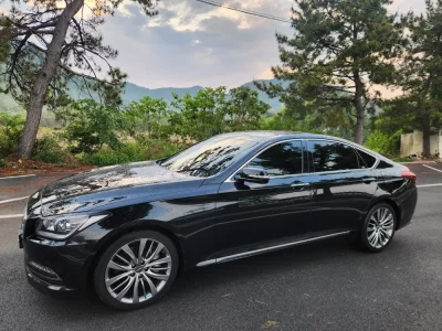 Hyundai Genesis