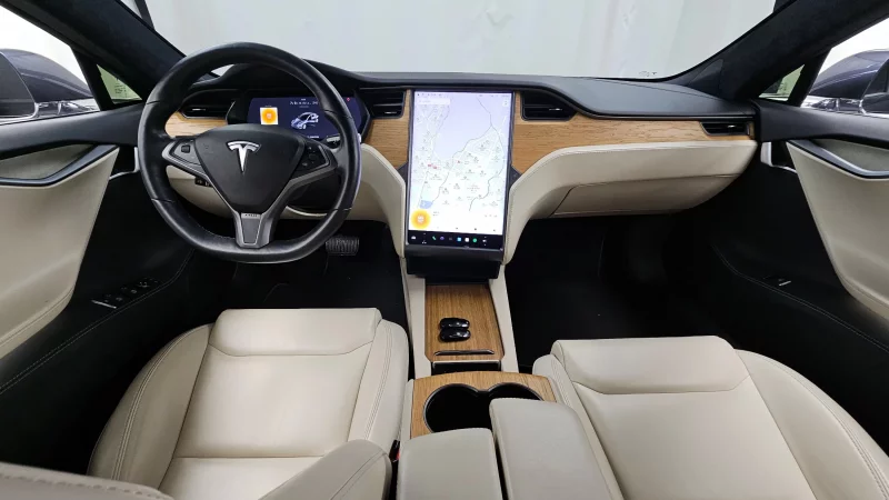 Tesla MODEL S