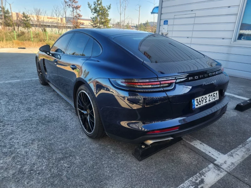 Porsche PANAMERA