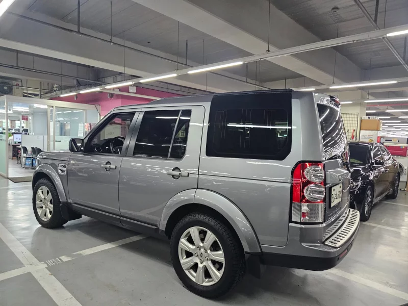Land Rover DISCOVERY