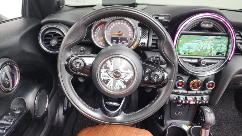 MINI Cooper Convertible