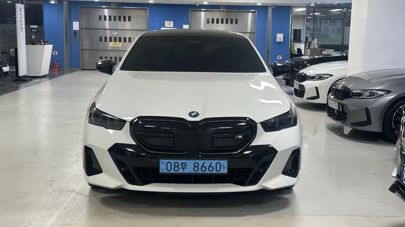 BMW i5