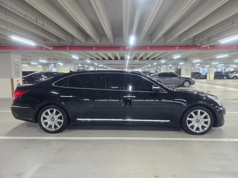 Hyundai Equus