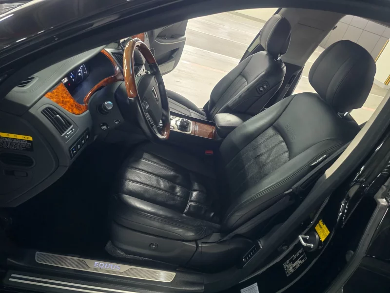 Hyundai Equus