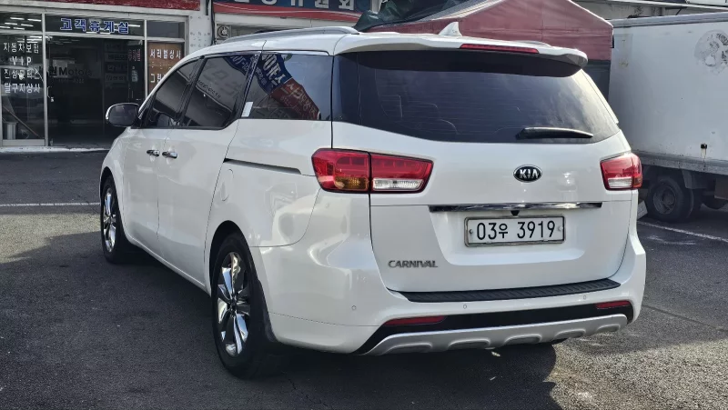 Kia Carnival
