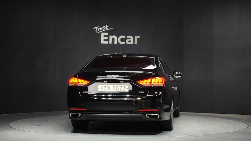 Hyundai Genesis