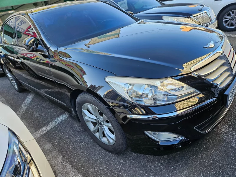 Hyundai Genesis