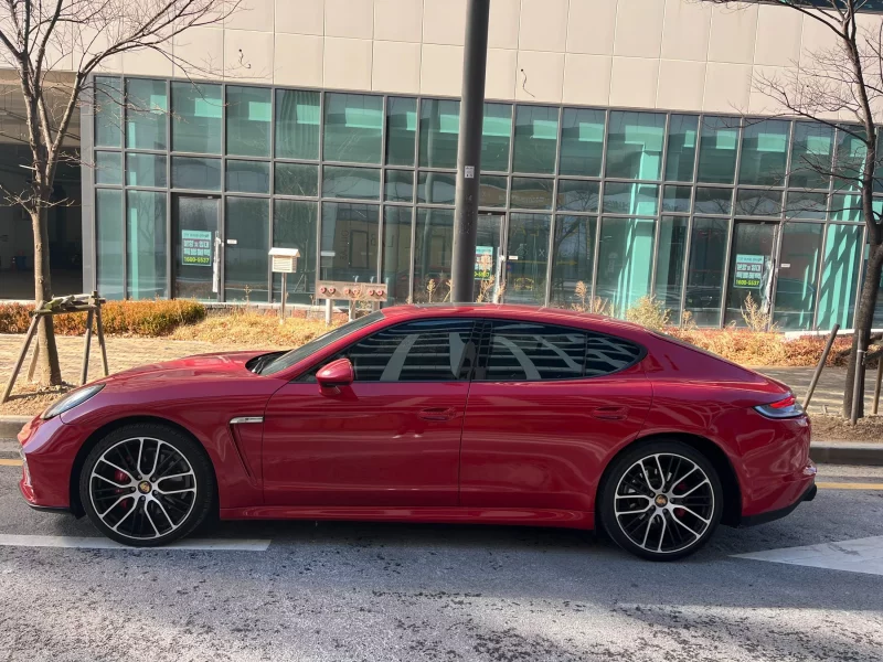 Porsche PANAMERA
