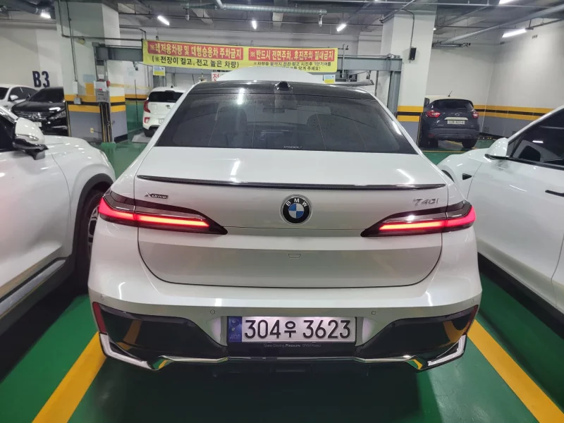BMW 7-Series