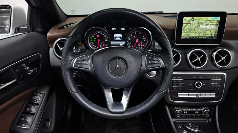 Mercedes-Benz GLA-Class